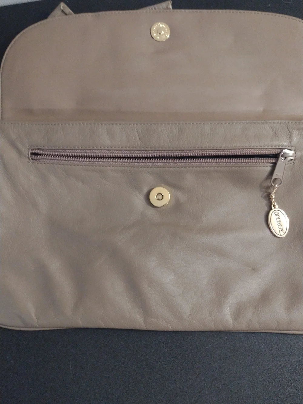 Andrea And Leo soft taupe